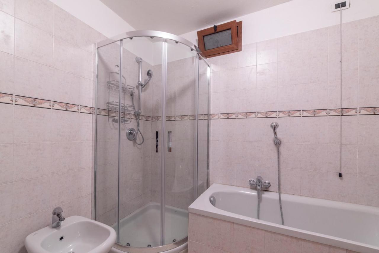 Stupenda Villa Vista Lago Mergozzo Luaran gambar